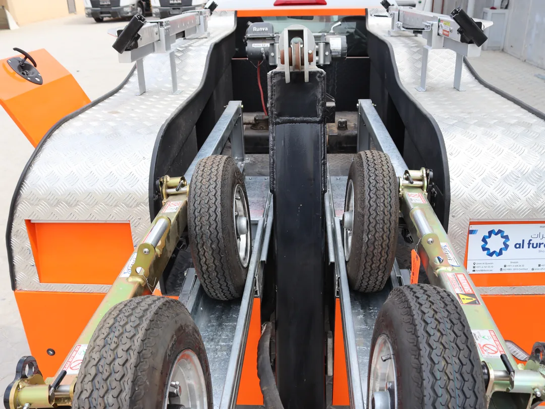 AQUILA 100 fixed-boom pulley guide with the winch rope, Al Furat branding on the checker-plate body.